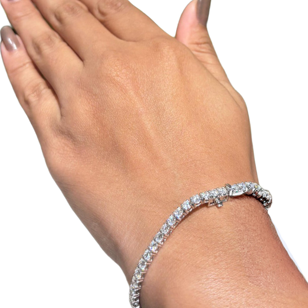 12ct Round Cut Diamond Tennis Bracelet in Gold