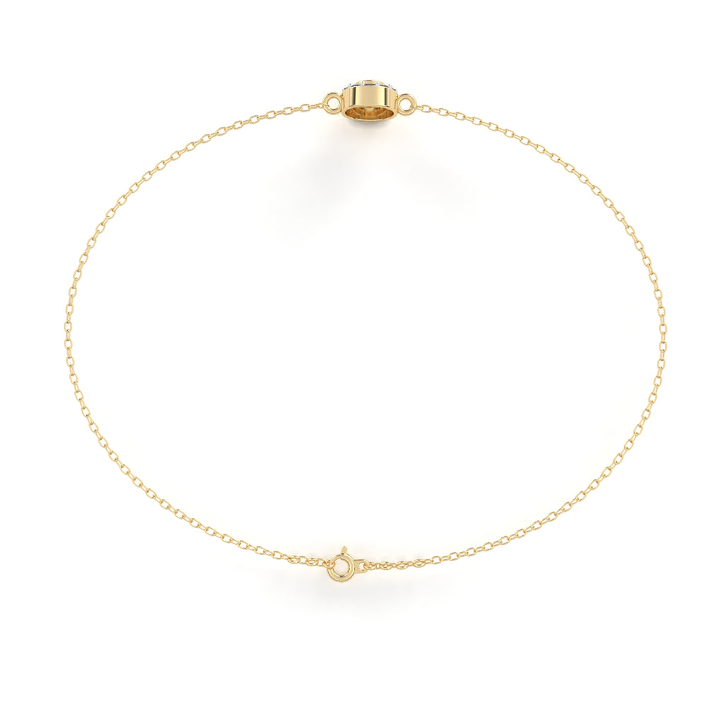 Gold chain bracelet with round diamond