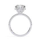 Luxury cushion shaped diamond ring