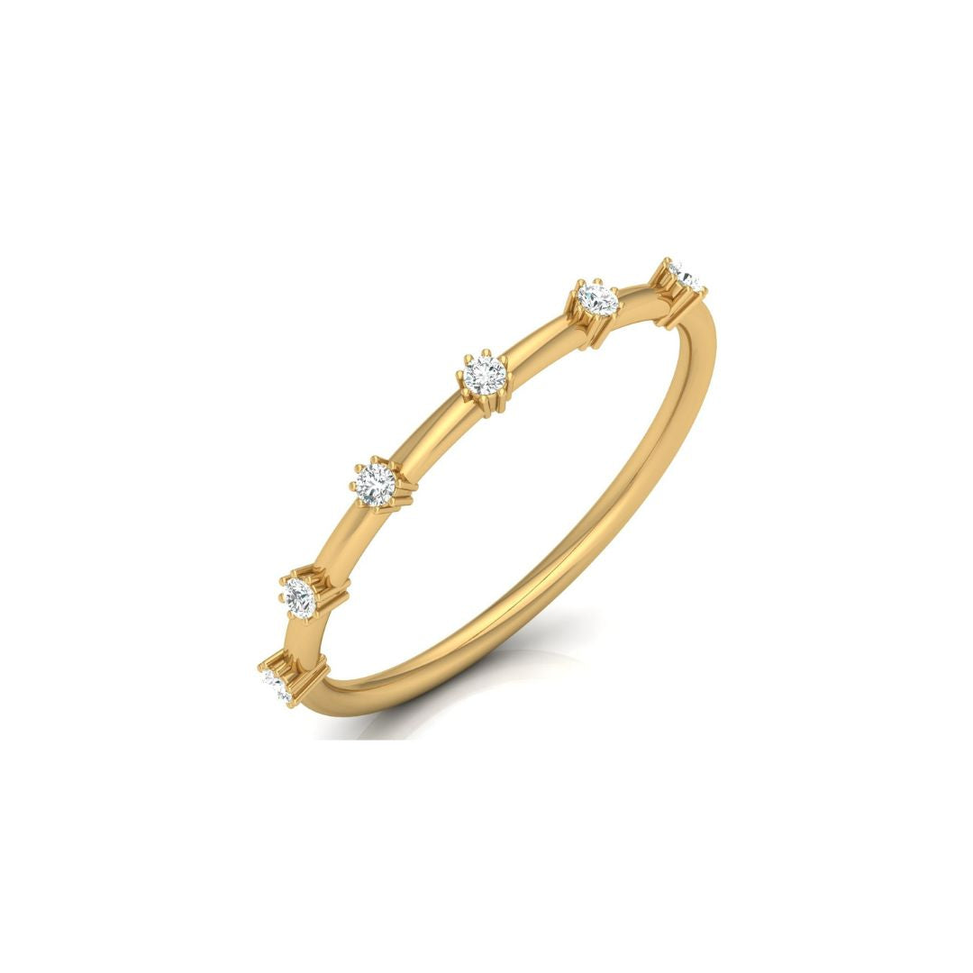 Classic Round Diamond Wedding Band in Gold