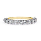 Vintage Style Round Brilliant Diamond Wedding Band in Gold