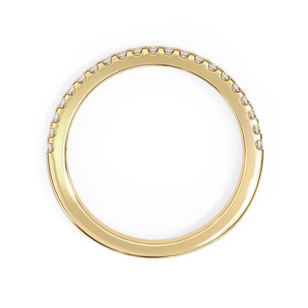 Diamond wedding ring in yellow gold