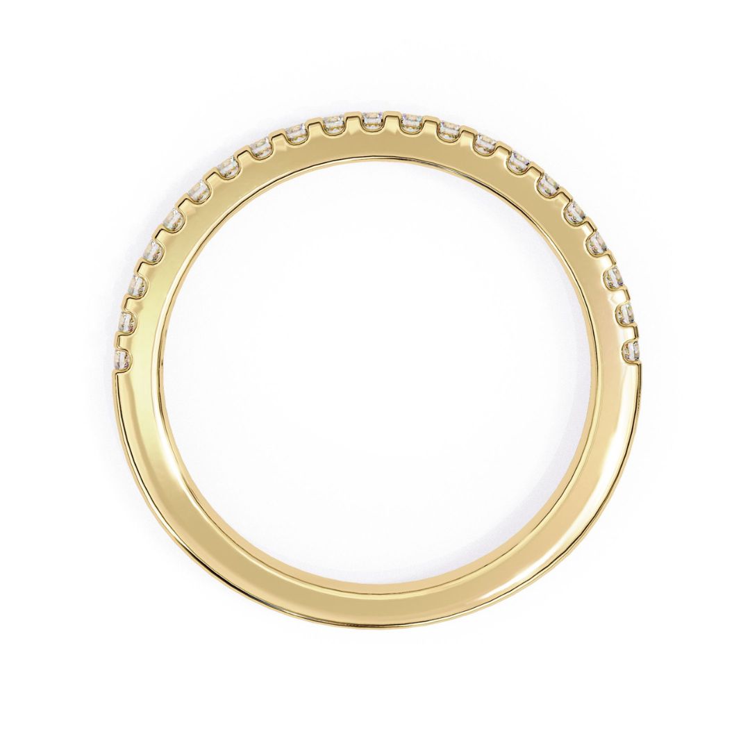Diamond wedding ring in yellow gold
