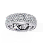 Luxurious diamond band in white gold