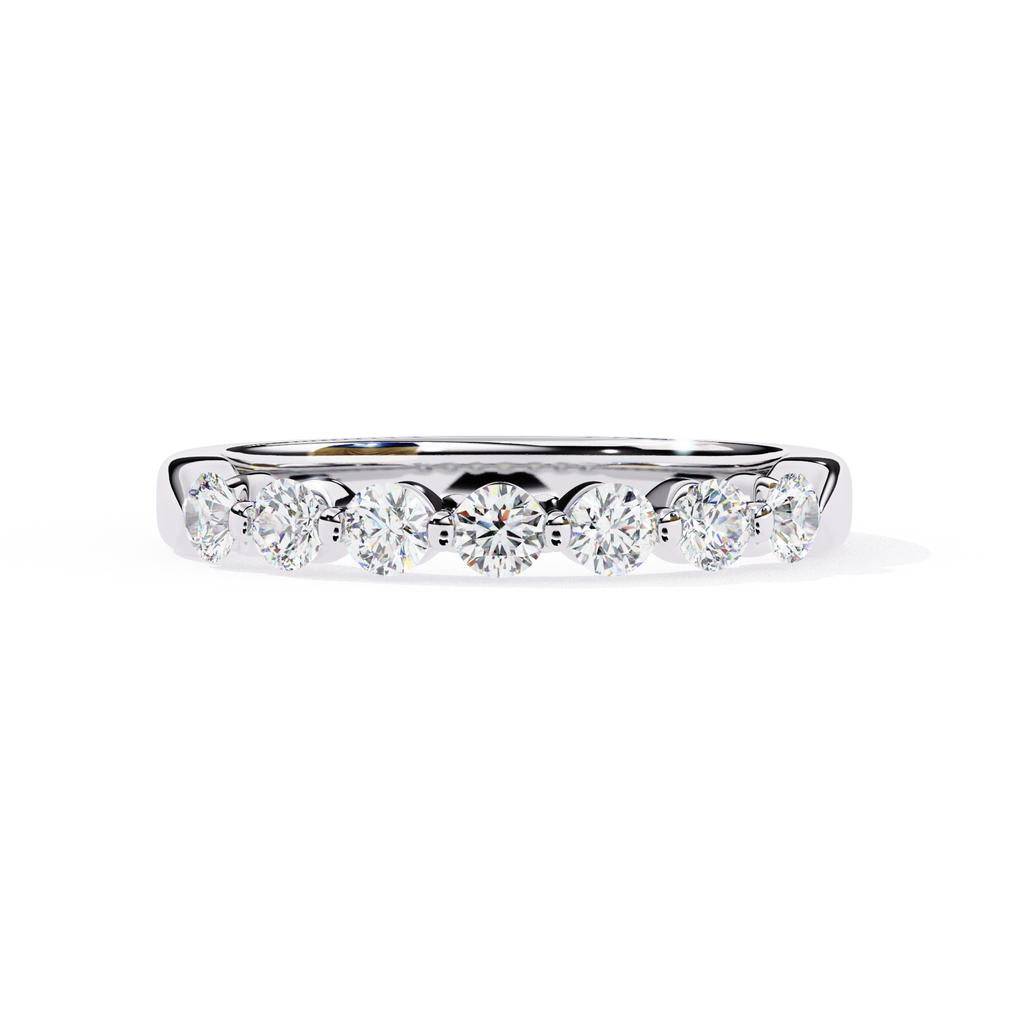 Round cut diamond wedding band in White Gold