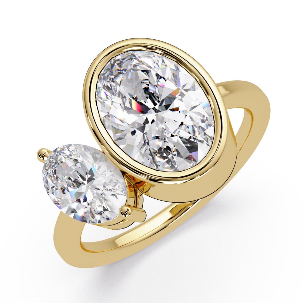 Modern oval-cut Toi et Moi diamond ring in gold