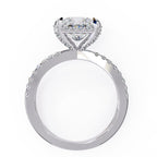 Diamond engagement ring in white gold