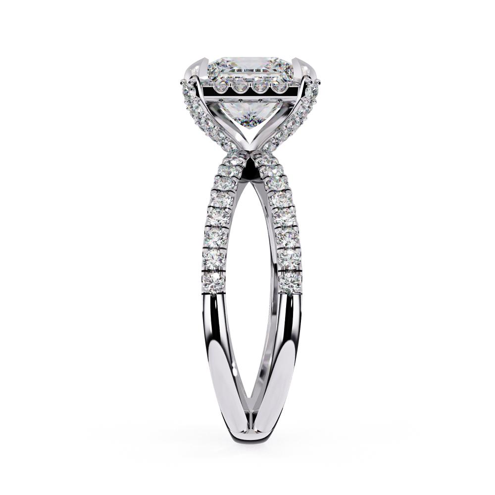 Elegant white gold engagement ring with Princess cut diamond