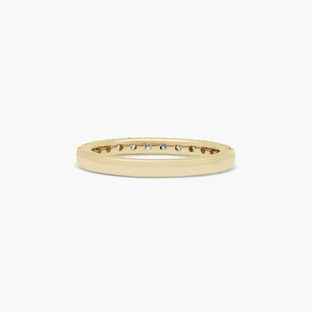 Gold ring with small diamonds