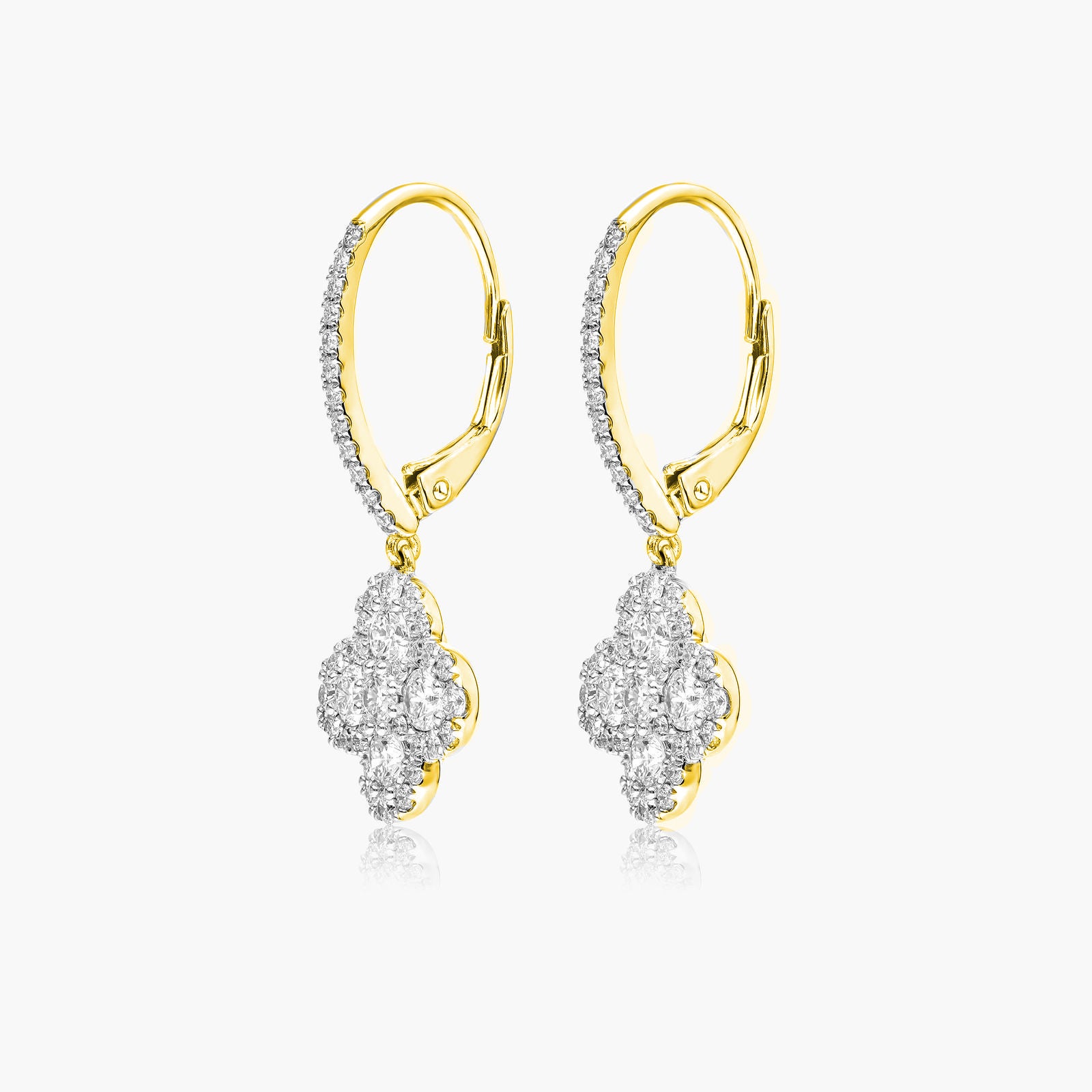 Clover pattern diamond dangle earrings in gold