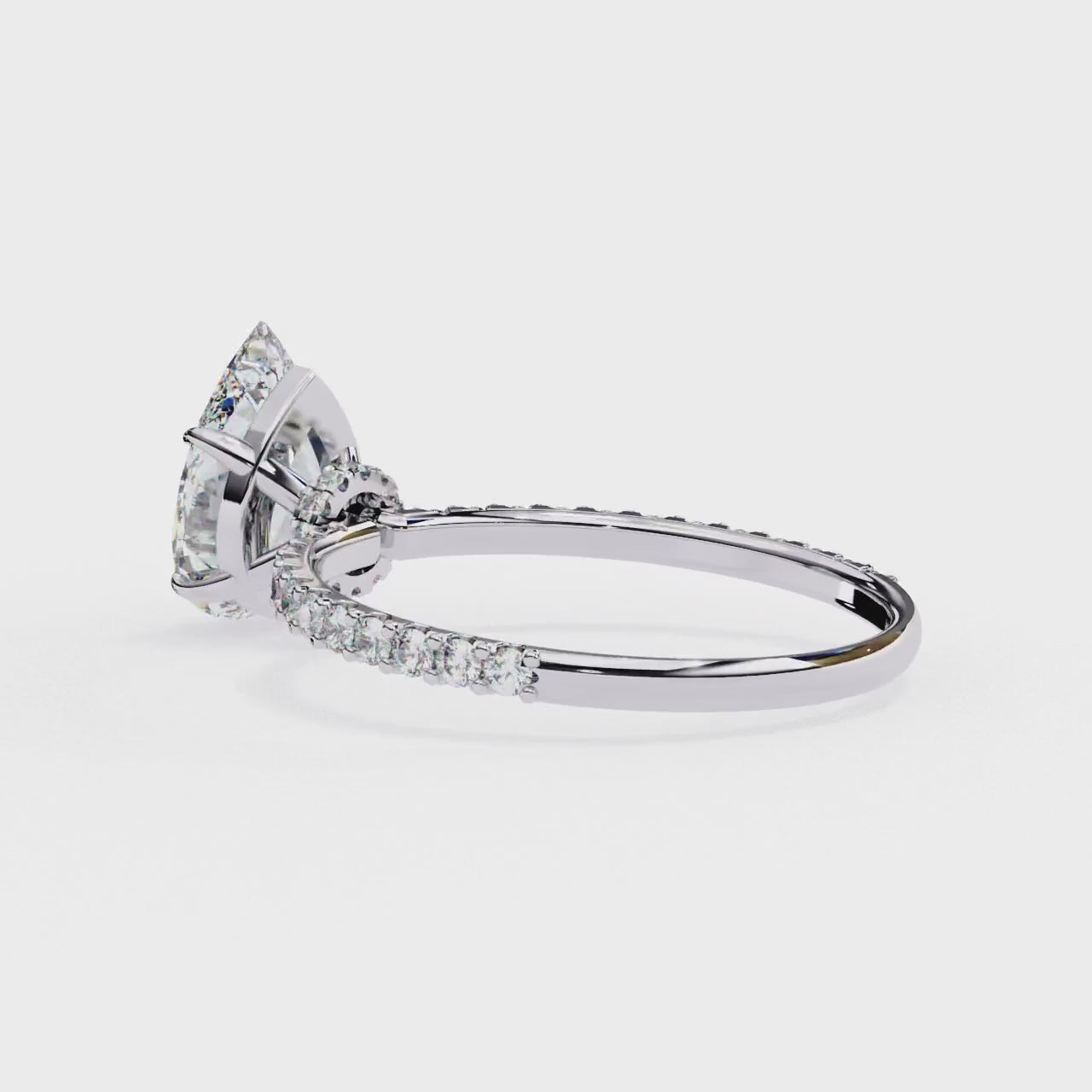 Lab grown diamond engagement ring with Pear brilliant center