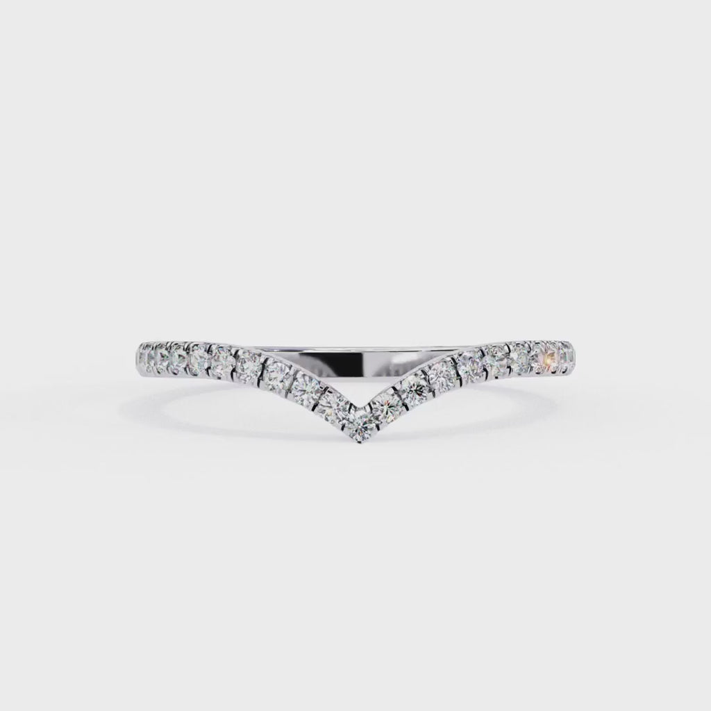 Chevron diamond band