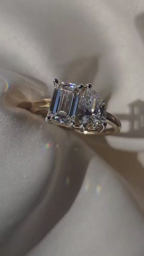 Emerald & Pear With Toi Et Moi Engagement Ring in Gold