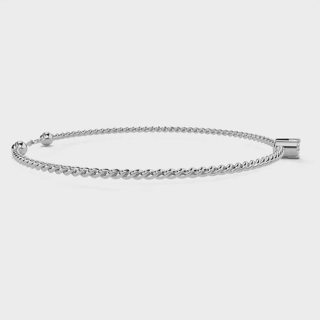 Twisted diamond bracelet with marquise-cut centre stone