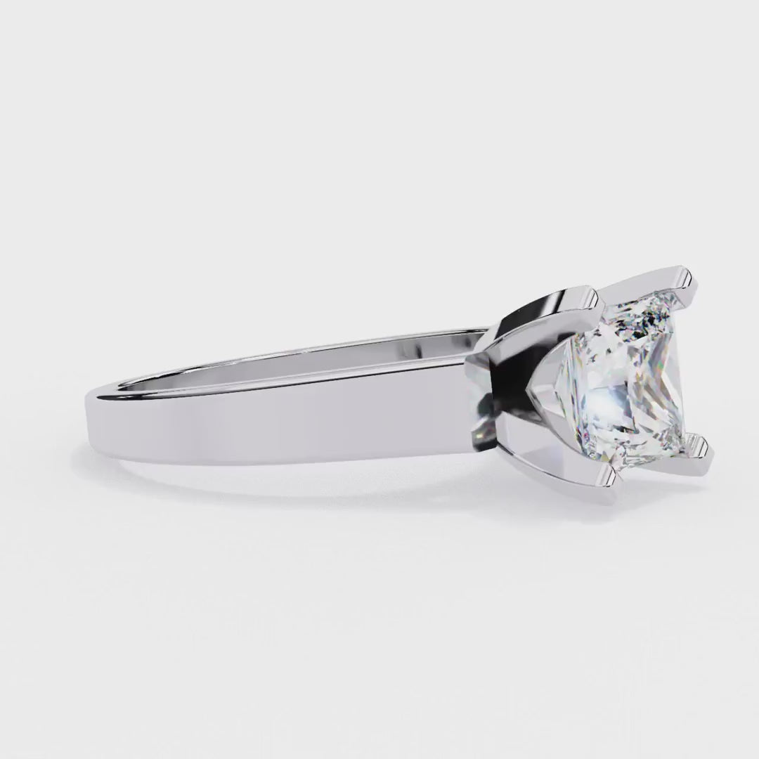 Classic princess cut diamond ring for women
