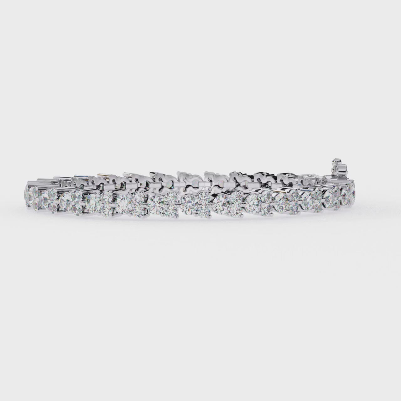 Classic women tennis bracelet with round diamonds